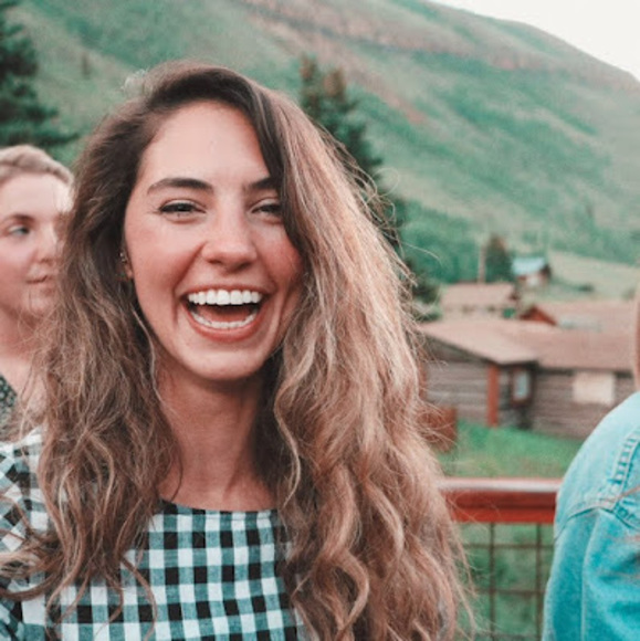 Meet your Posher, Julie - Picture 1 of 1